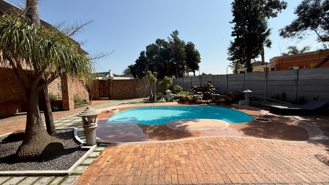 To Let 5 Bedroom Property for Rent in Sunset Beach Western Cape